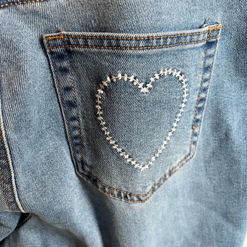 Poppy & Grace Embroidered Pocket Jeans, Size 33